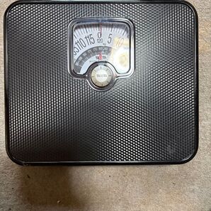 タニタ アナログ体重計 HA-552-BK
