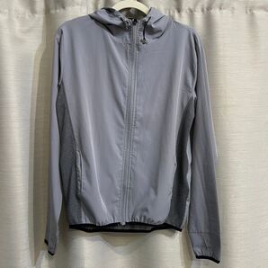 active gearウィンドブレーカー