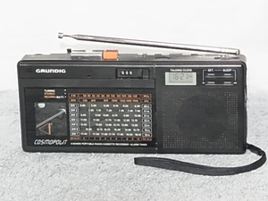  ♪GRUNDIG 【COSMO POLIT】 電源は入ります ラジオ受信します ジャンクとして出品 管理 20110772