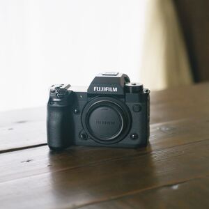 FUJIFILM X-H2 富士フイルム ボディ APS-C フジ ミラーレス カメラ
