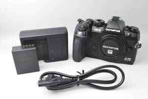 #a2544【美品】 OLYMPUS オリンパス OM-D E-M1 Mark III ボディ