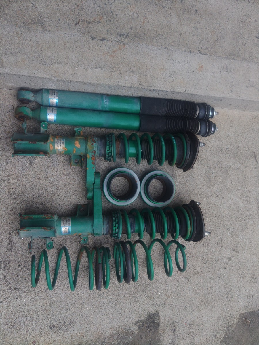  Toyota IQ TEIN амортизатор б/у Junk 