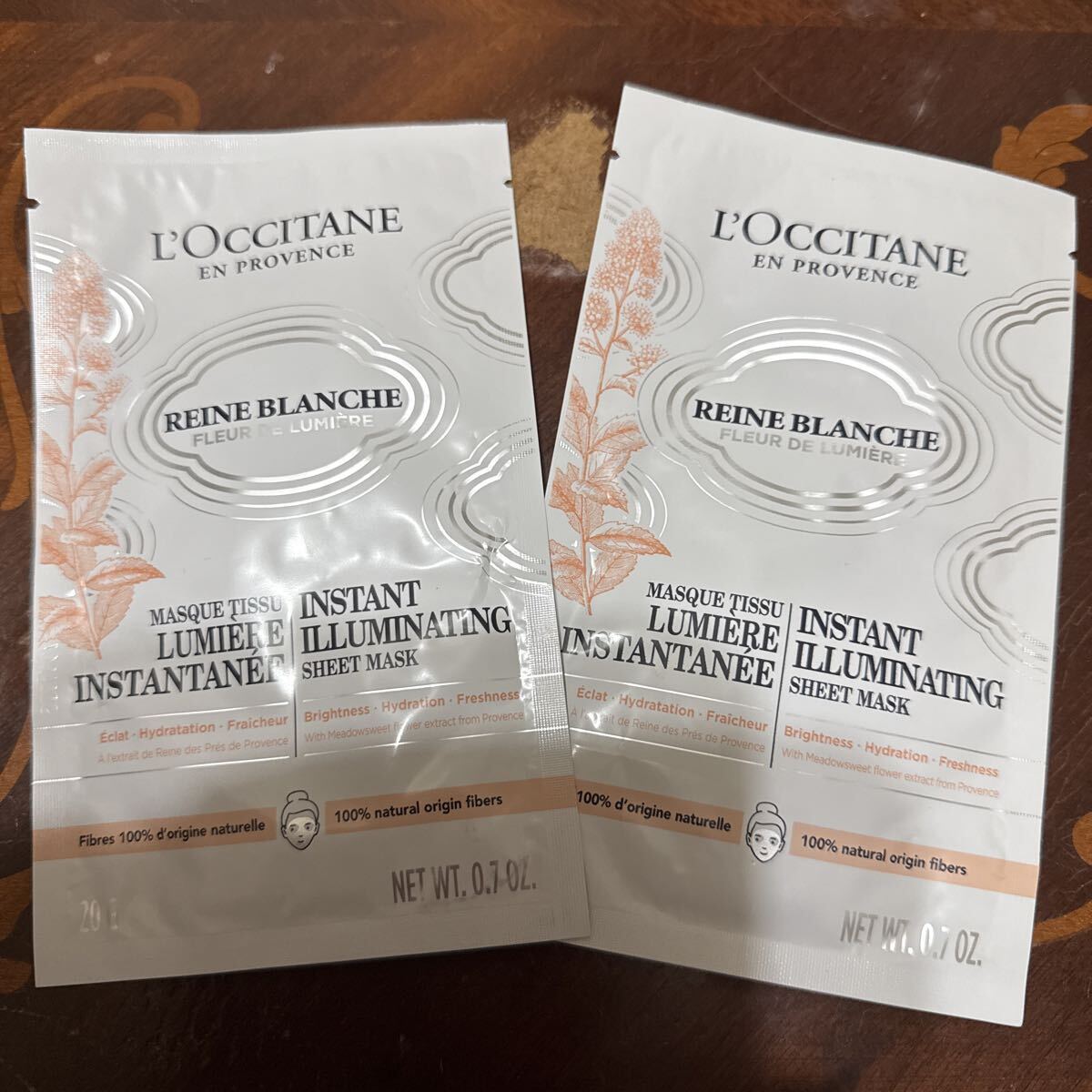 ロクシタン レーヌブランシュ イルミネイティングシートマスク　2枚　未使用　自宅