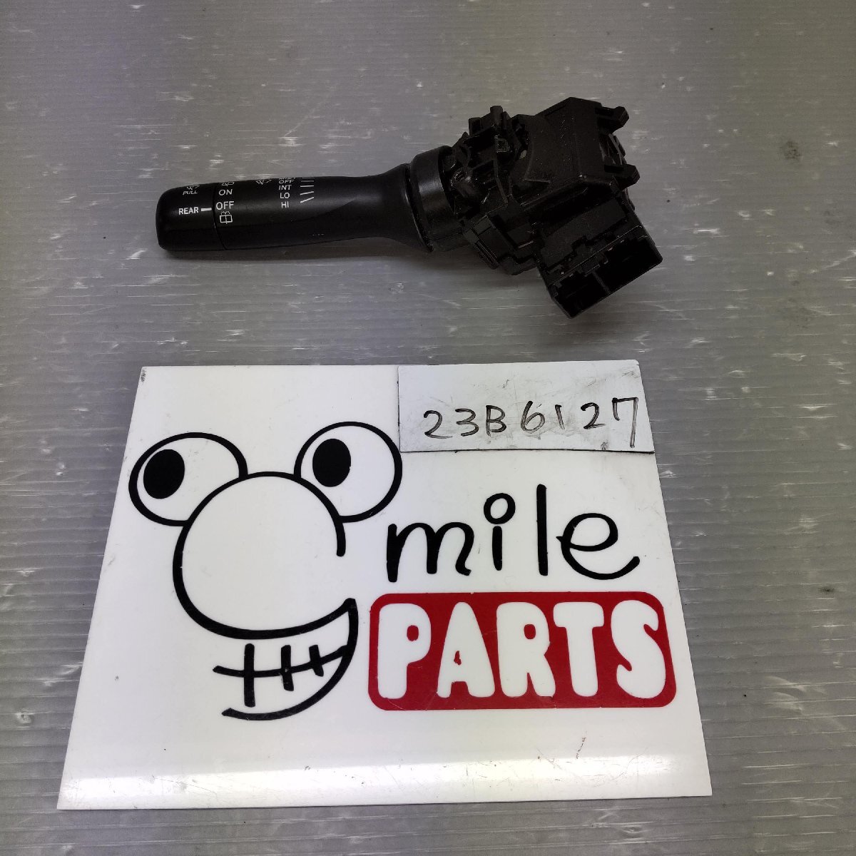 ＫＳＰ９０　ヴィッツ　純正　ワイパースイッチ　２Ｚ３－１６－１/２３Ｂ６１２７*