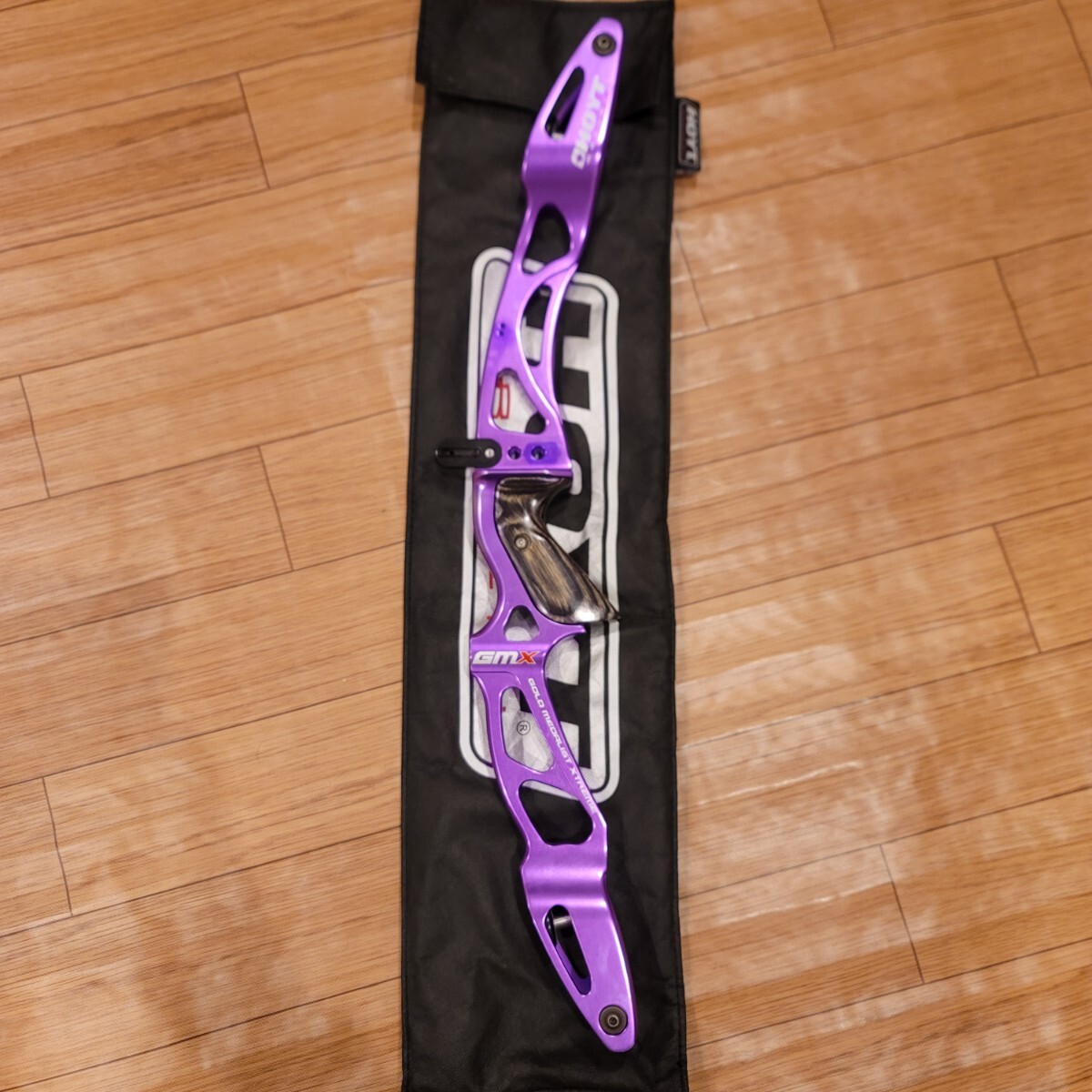 アーチェリー ハンドル 美品 Hoyt GMX パープル 右用 25インチ