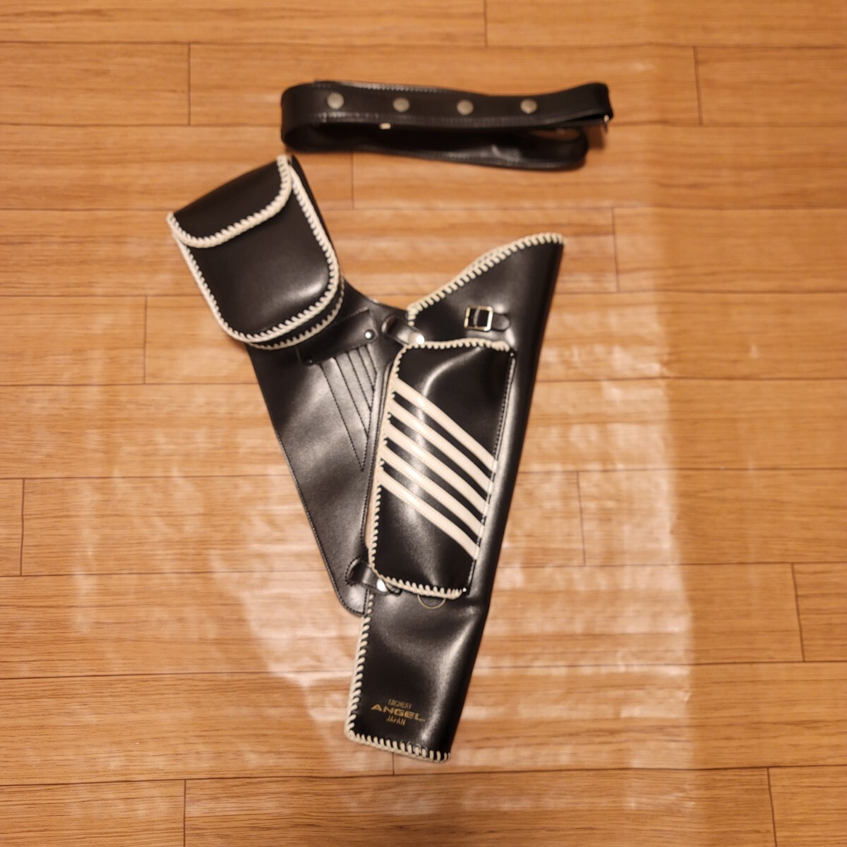 美品 アーチェリー クィーバー エンジェル クィーバー ブラック 右用