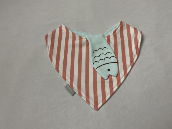 新品未使用☆バンダナ風スタイ よだれかけ ベビー 赤ちゃん ③お魚さん☆送料無料
