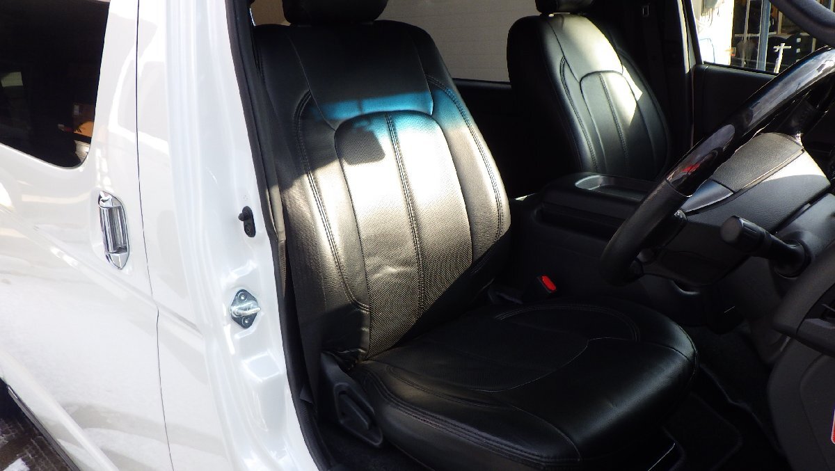 ハイエース２００系スーパーＧＬ ダークプライムII レザー調 シートカバー