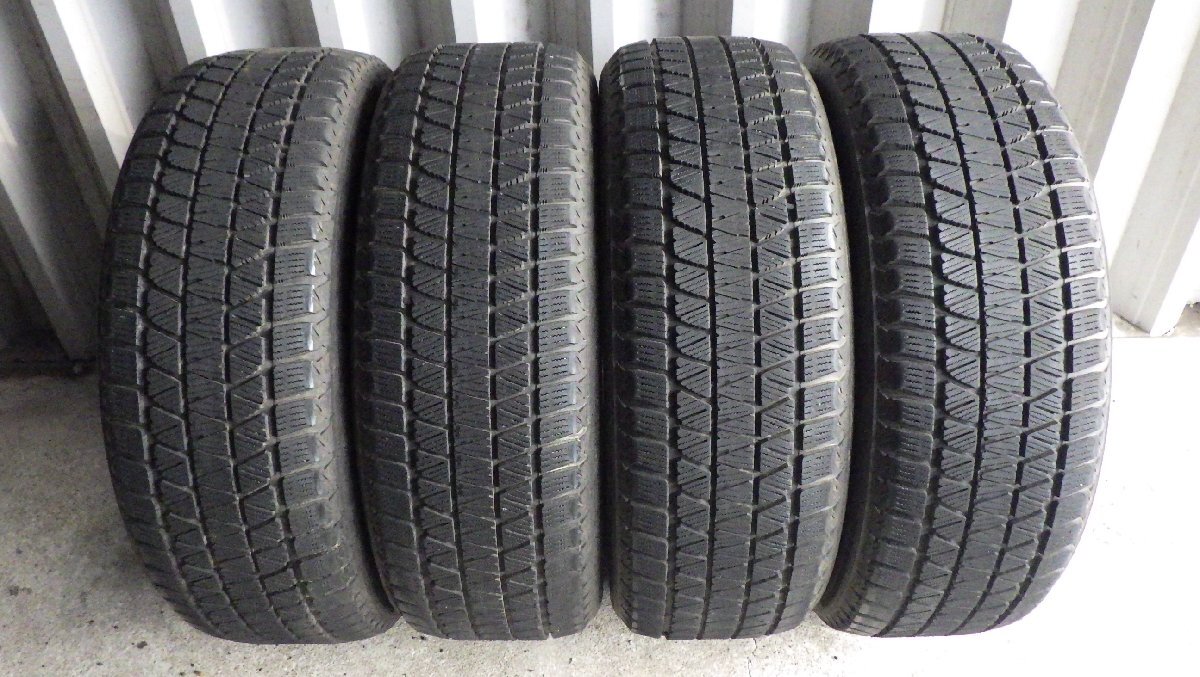 2021年製 ブリジストン ブリザック DM-V3 235/55R20 102Q