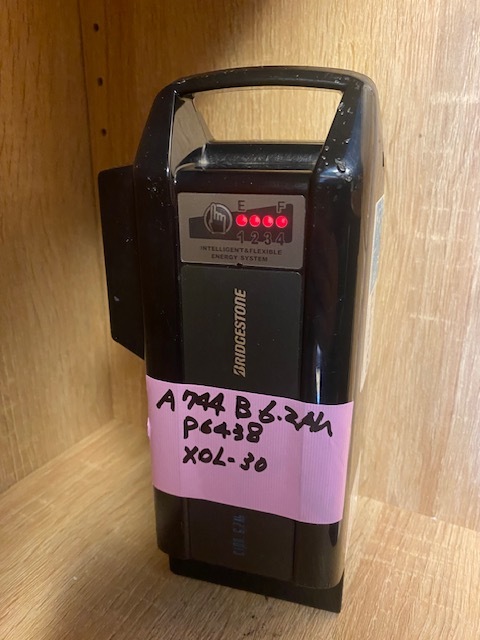 * Bridgestone BRIDGESTONE электромобиль для lithium ион аккумулятор P6438 X0L-30 6.2Ah A744