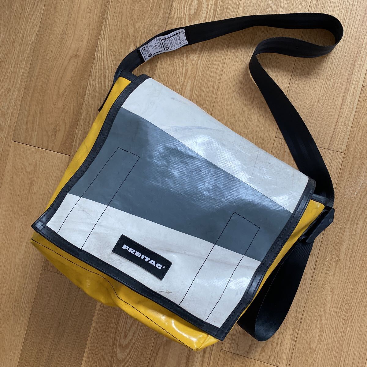 2025年最新】Yahoo!オークション - FREITAG(男女兼用バッグ)の中古品