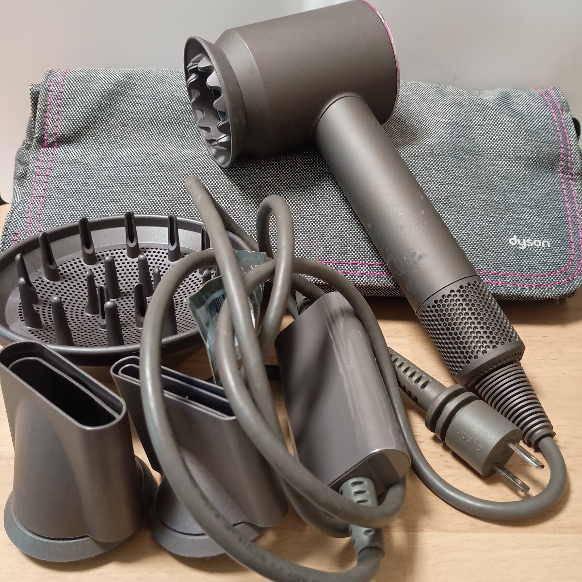 2025年最新】Yahoo!オークション -ダイソン ドライヤー hd03の中古品