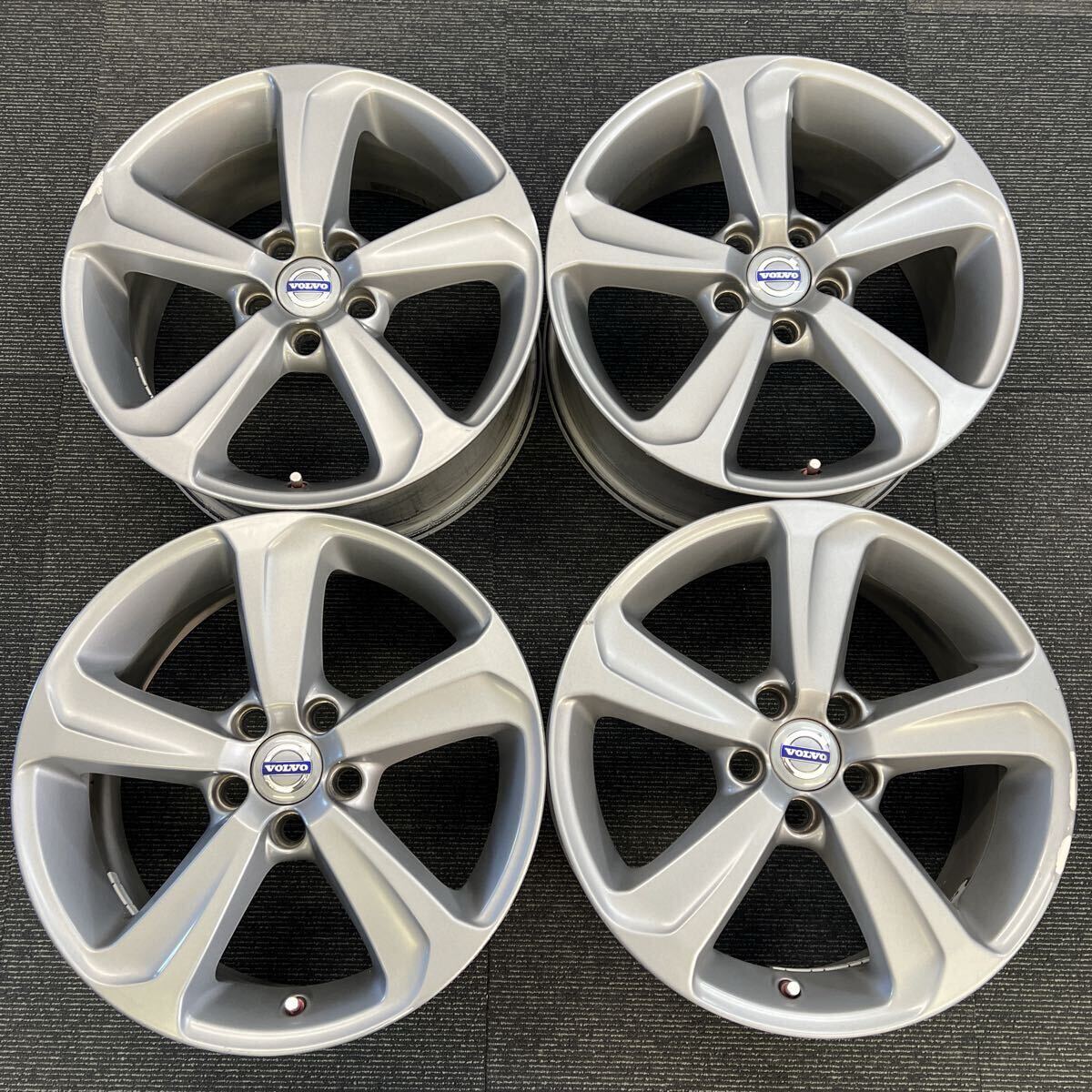 2025年最新】Yahoo!オークション -ボルボ 純正 ホイール 17インチの