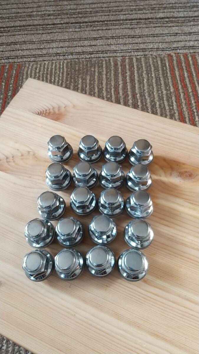 ②トヨタ純正　アルミホイール用　ナット 20個　ショートタイプ