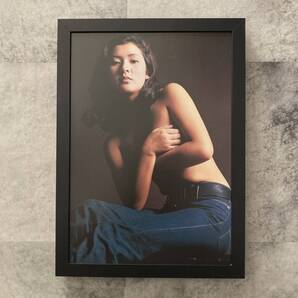 ●額装品 関根恵子 グラビア A4サイズ額入り 切り抜き ポスター風 アートフレーム 送料無料 D511