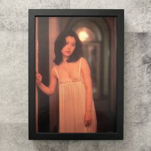 ●額装品 名取裕子 グラビア A4サイズ額入り 切り抜き ポスター風 アートフレーム 送料無料 D523