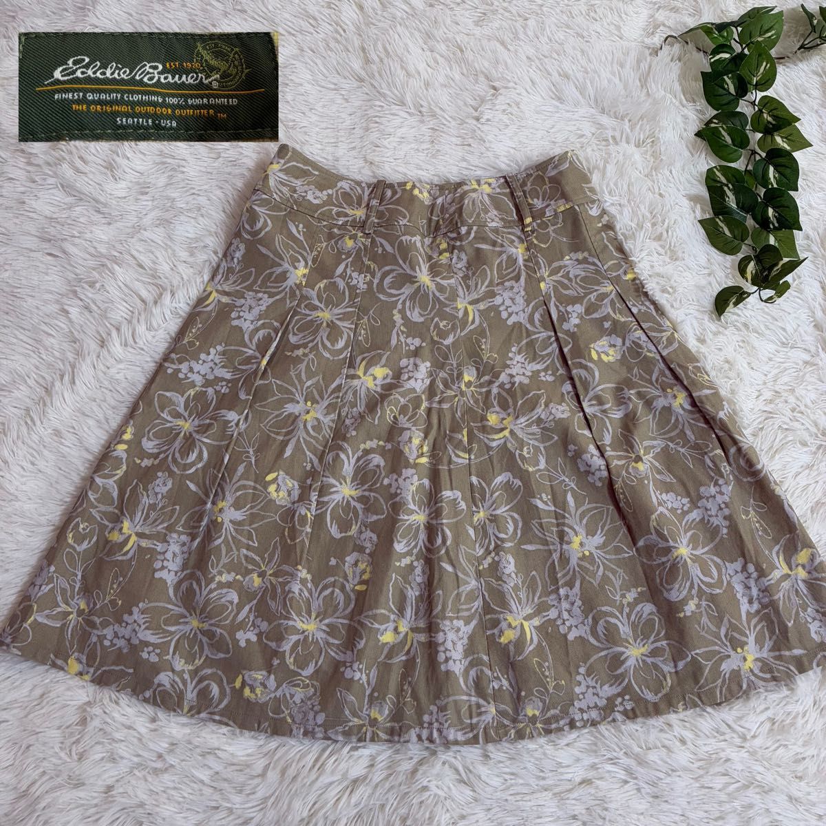 Eddie Bauer エディーバウアー 花柄フレアスカート カーキ系