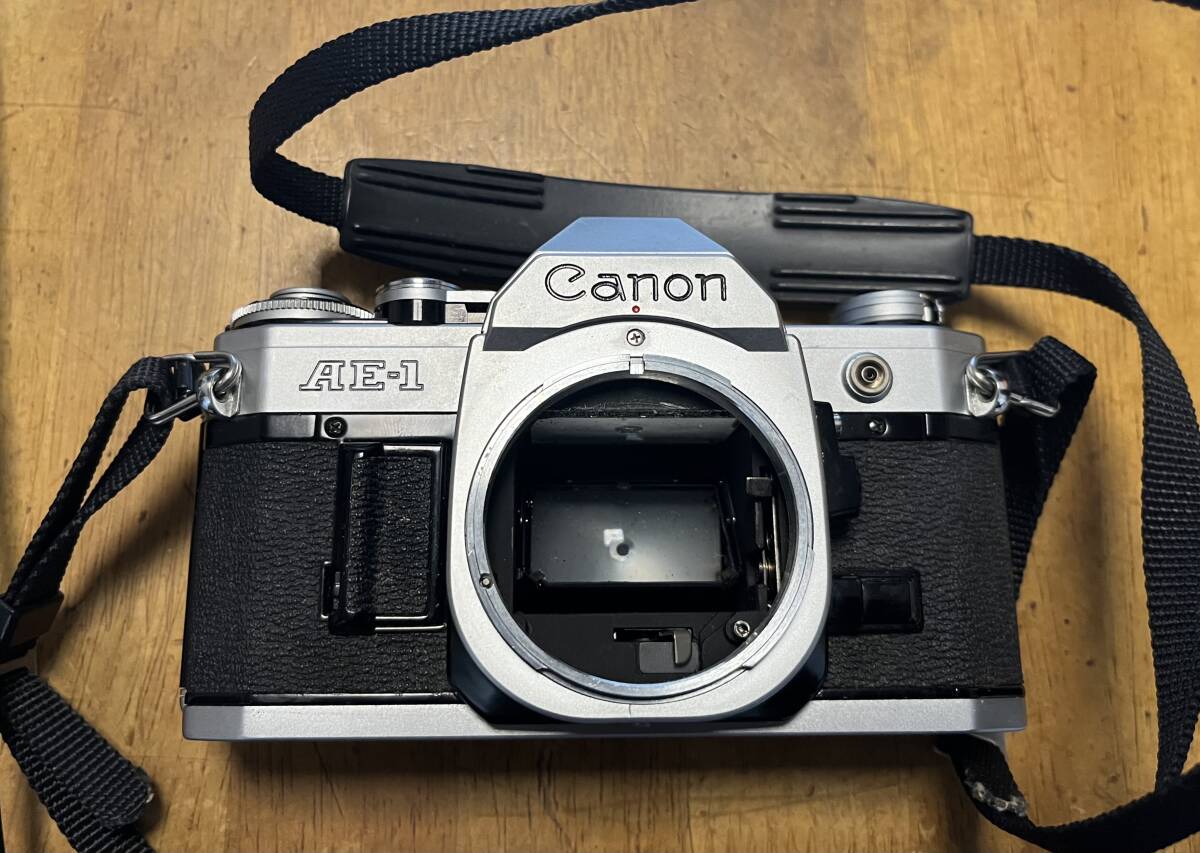 CANON　フイルム一眼レフカメラ本体のみ　AE-1簡易確認済み。現状渡し。