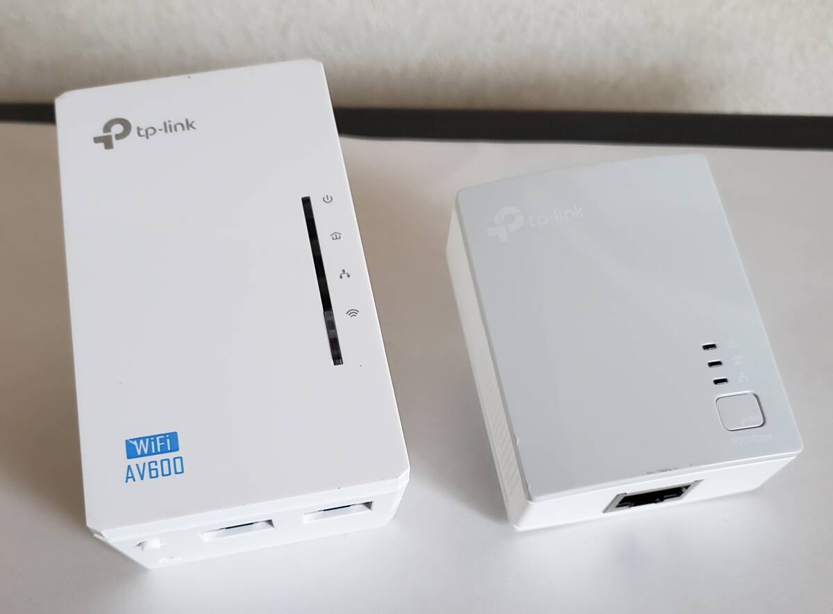 ���Ó���i/�{�̂̂� TP-Link AV600 300Mbps PLC�A�_�v�^�[�L�b�g TL-WPA4220 KIT 