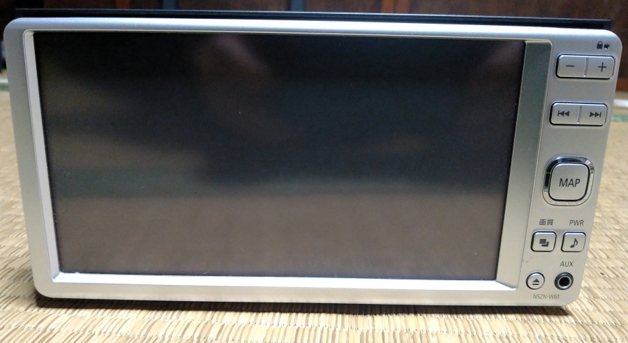 ダイハツ純正 ナビ NSZN-W61 DVD AUX 地デジ　接続コード 未使用