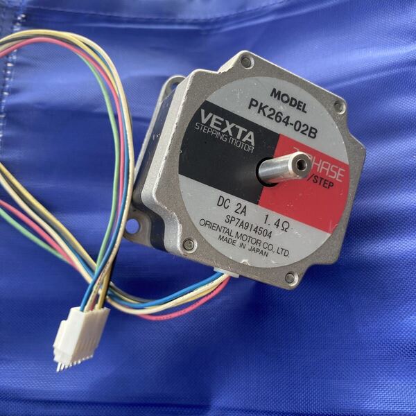 ステッピングモーター PK264-02B
