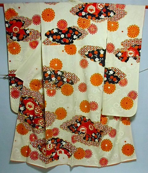 ■黒猫■★★仕立て上がり　古典柄　 金駒刺繍　 振袖 正絹　 身丈159ｃm 裄