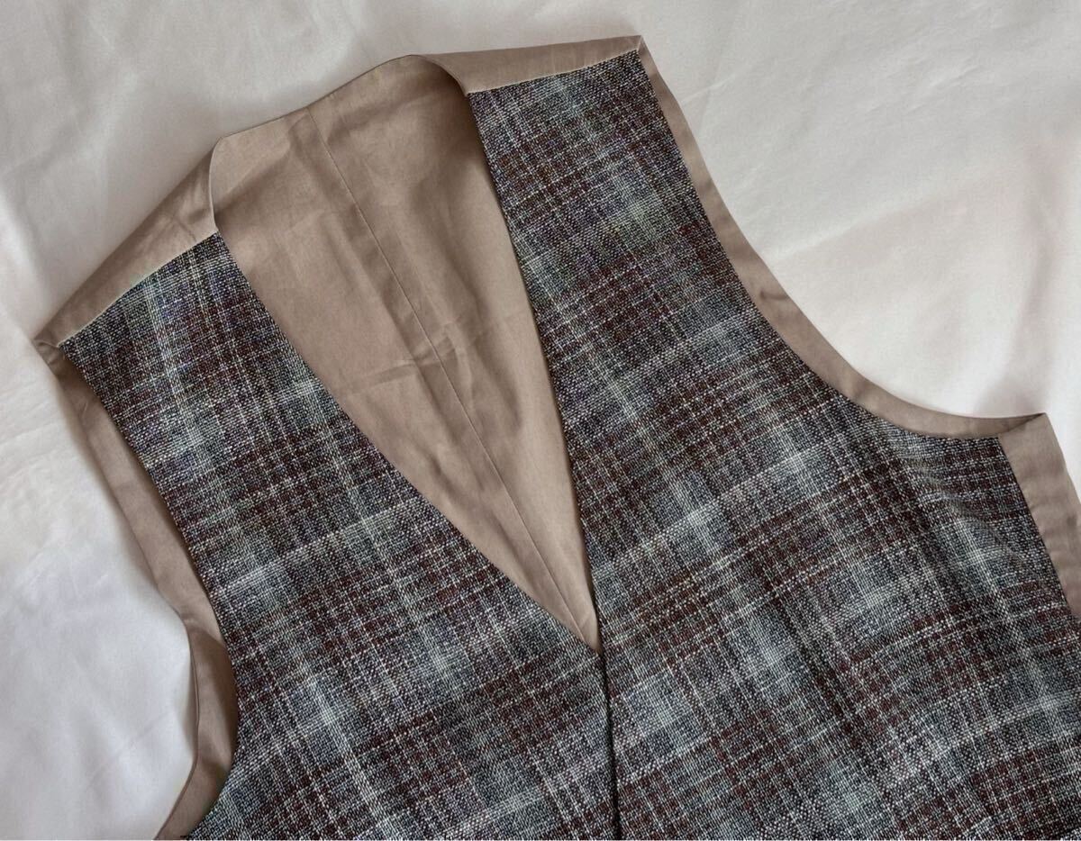 【新品未使用】ラルディーニ　ジレ　S46 定価約4万円 2025年最新】Yahoo!オークション -ラルディーニ ジレ 46(Mサイズ)の