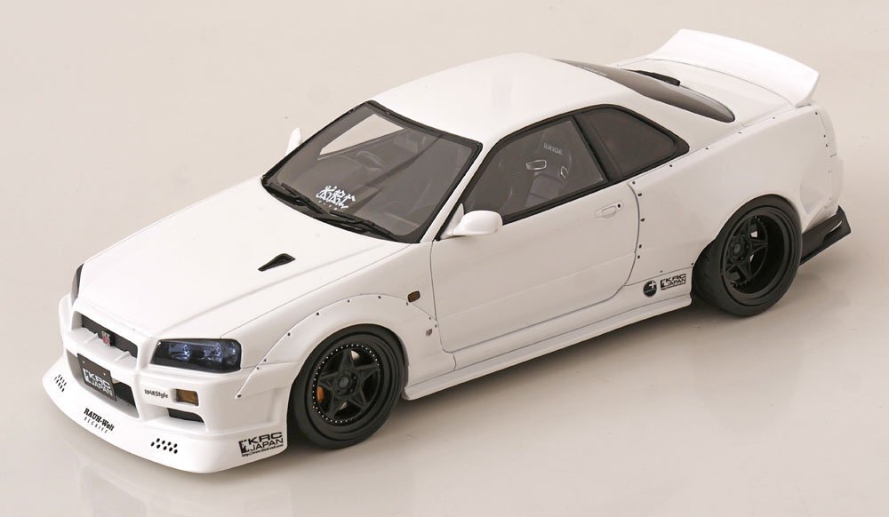 Otto Mobile ot1135 1/18 2019 год модели Nissan NISSAN - SKYLINE GT-R (BNR34) BY K.R.C japan, Inc. 2019 Pearl White QX1