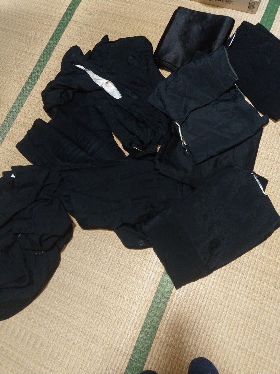 着物 黒 和服　リメイク　リフォーム　生地　キレ　ハギレ