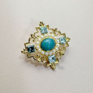 【ブローチ】ミントグリーン色輝石 パール アンティーク調 02-2