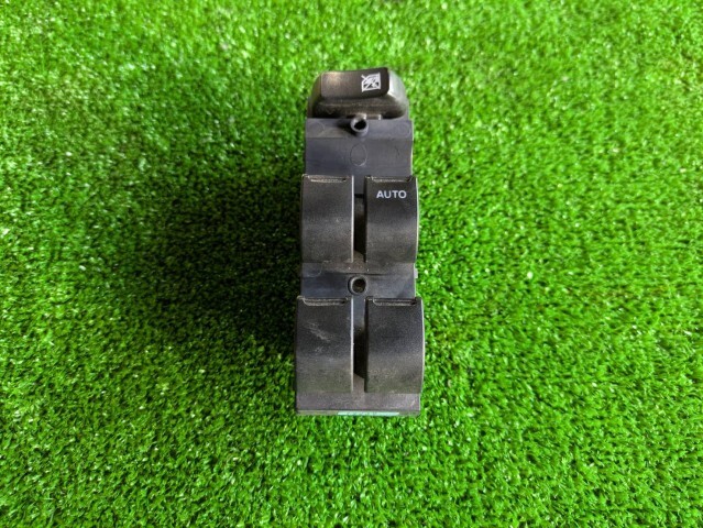 ＡＺワゴン DBA-MJ22S パワーウィンドゥスイッチ PWスイッチ 72J1