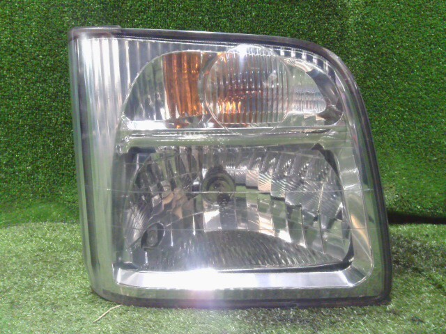 サンバー EBD-TV2 右ヘッドランプ ヘッドライト VC02-001 840