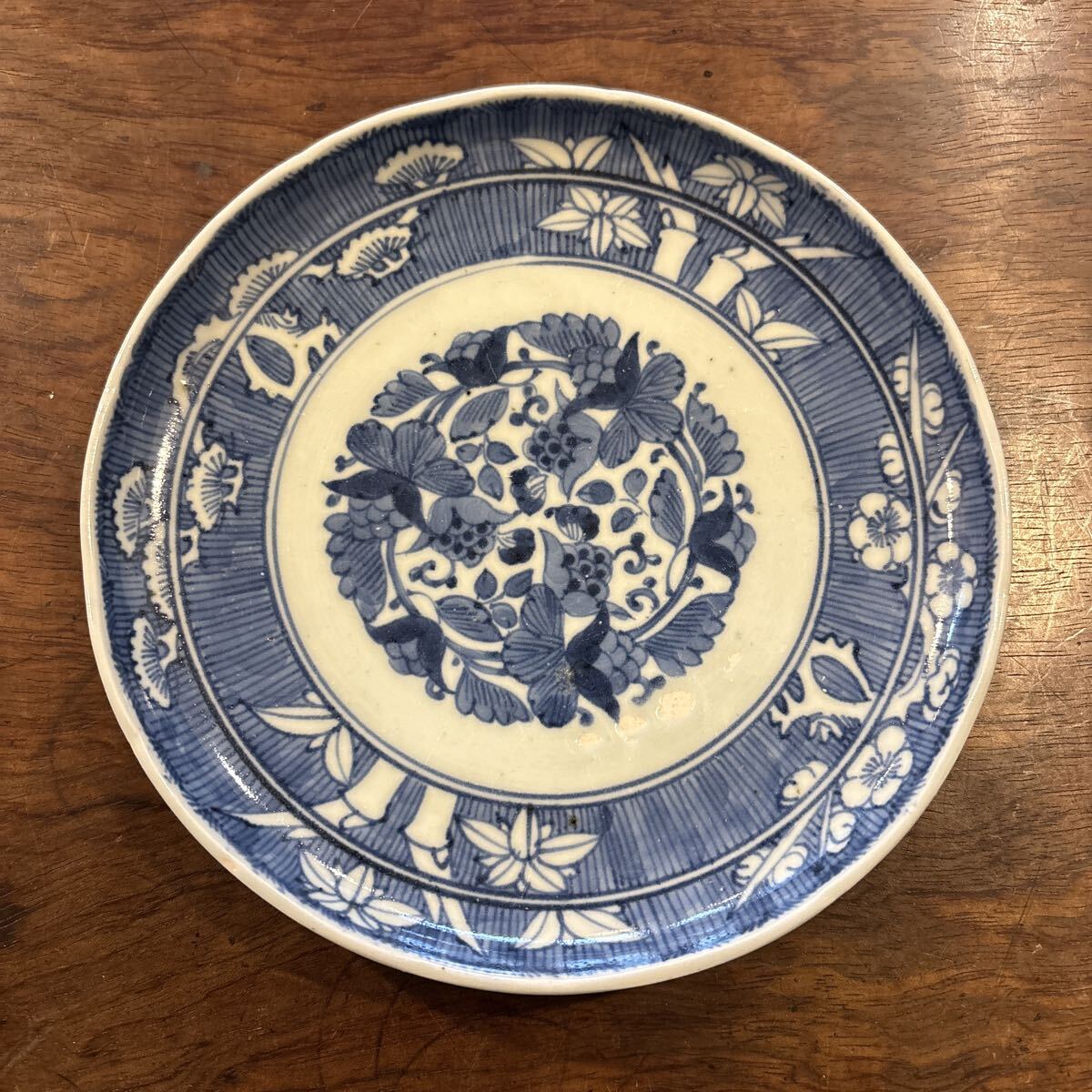 【凛】 古伊万里　白抜き松竹梅　中皿