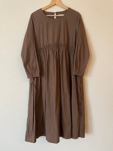 【nano universeナノユニバース】ウエストギャザー ロングワンピース ブラウン 綿100% ゆったりフリーサイズ