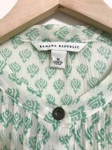 BANANA REPUBLIC バナナリパブリック プリント　半袖ブラウス　シャツ　シアーブラウス　シルク100% グリーン　M_画像2