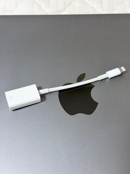 Apple純正 Lightning カメラアダプタ