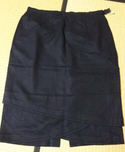 USED！GUEST JOCONDEゲストジョコンダの冬用濃紺スカート、毛100％・イタリア製生地使用、サイズ(ウエスト81、ヒップ107)、定価約3万円