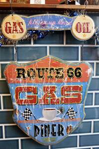 新品　ROUTE６６　ルート６６　チェーン付き　看板　メタルサイン　エンボス　アメリカ　インテリア　世田谷ベース　コーヒー　DINER