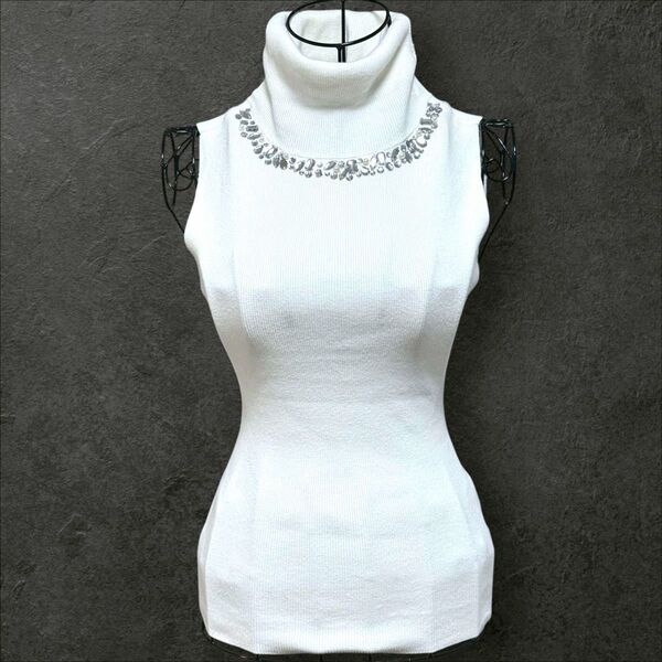【説明欄必読】【即購入OK】【値下げ不可】Rady ニット セーター タンクトップ ノースリーブ ホワイト 白