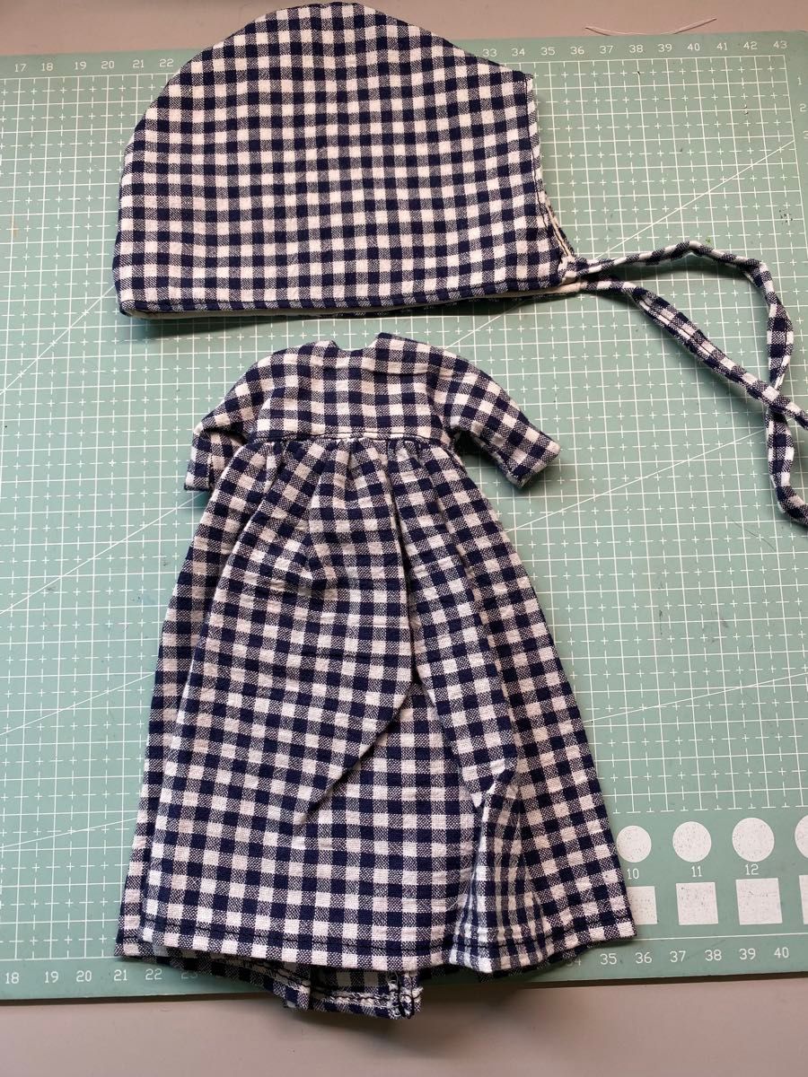 ドール用 ハンドメイド ワンピース ボンネット チェック柄 ブライス人形用 ワンピースと帽子の2点セット