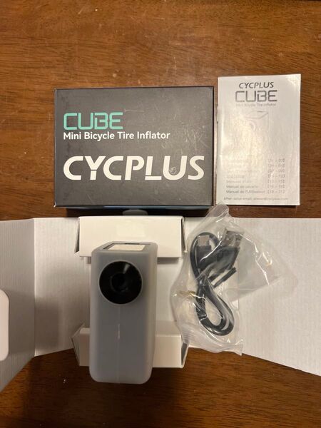 CYCPLUS CUBE Mini Bicycle Tire Inflator 電動空気入れ