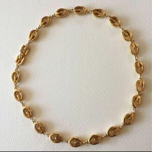  Givenchy ji van si. Gold necklace GIVENCHY Vintage ellipse brilliant 