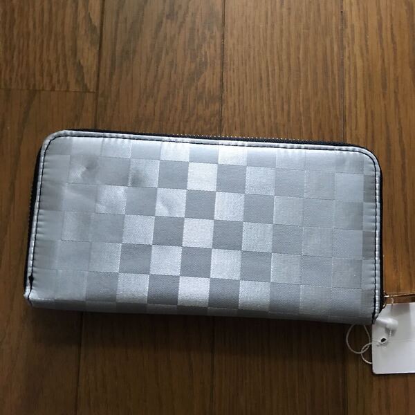 新品 長財布 お財布 シルバー チェック柄 財布