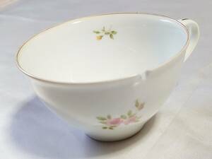 大倉陶園 日本製 欠けあり コーヒーカップ 口径約9.4cm 高さ約5.4cm 花の絵 OKURA JAPAN 大倉陶器 レトロ【1843】