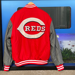 USA正規品 【L】 JHデザイン MLB シンシナティ レッズ Reds リバーシブル スタジアムジャケット スタジャン 赤 グレー メジャーリーグ 秋山