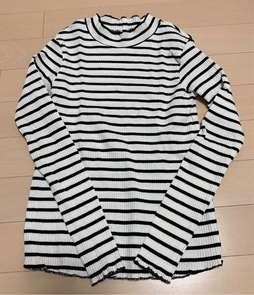 GU ジーユー ボーダー ハイネック リブニット 長袖カットソー 白黒 子供服 140センチ