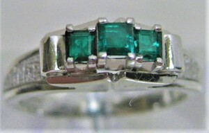 [ Tokyo . middle pawnshop .. san ]Pt900 platinum ring ring emerald 0.37ct b