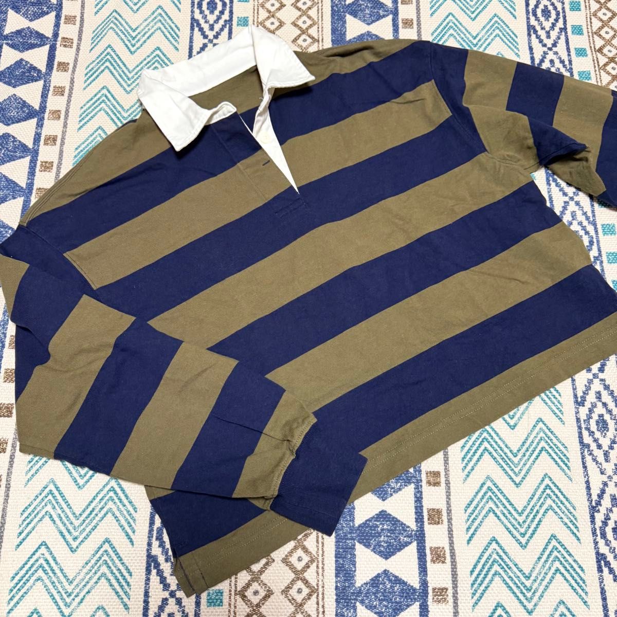 ジーユー　ボーダー柄 長袖ラガーシャツ ポロシャツ カーキ ネイビー