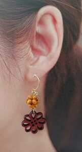 * unused * wooden ×... carving. swaying floral print earrings * dark red × yellow color series *