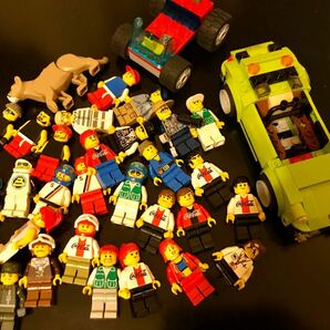 LEGOブロック　フィギュア大量+スポーツカー